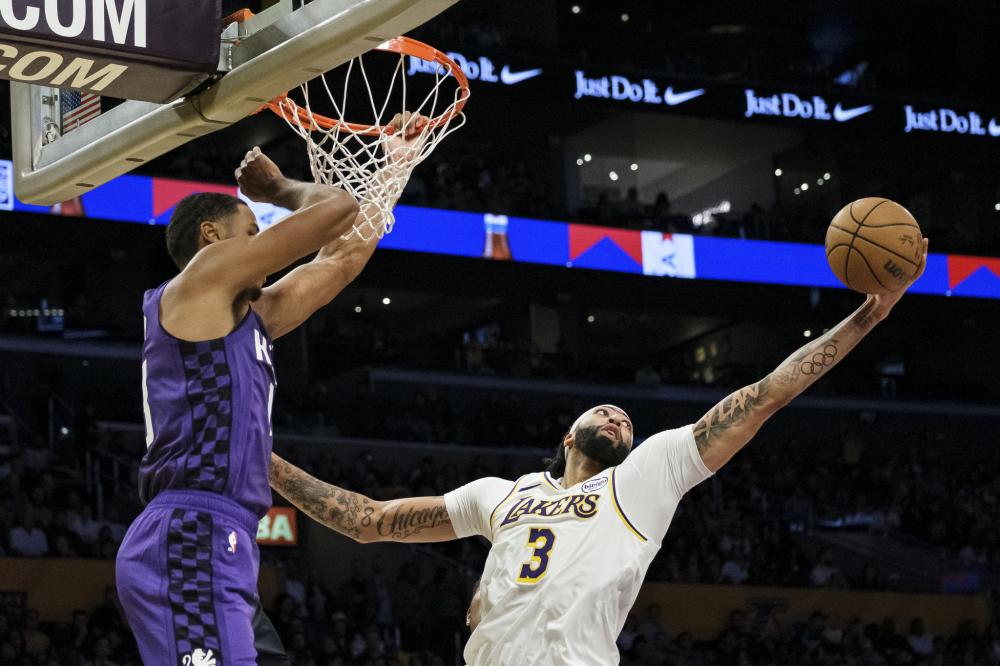 低了自己的 低了自己的